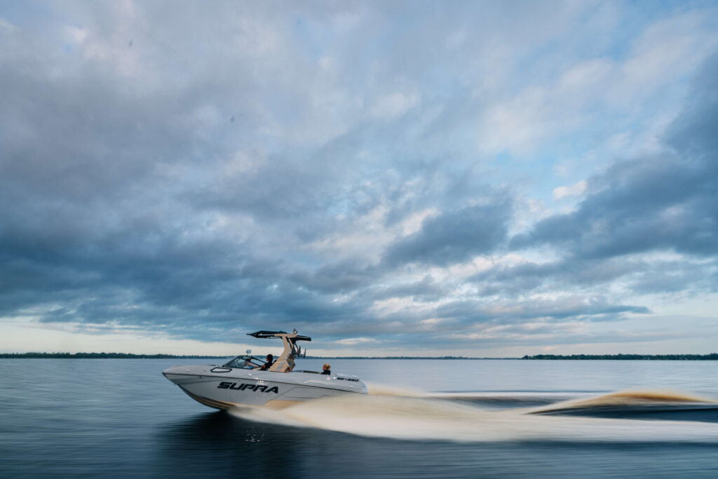 5 Proven Tips to Elevate Your Boating Skills on Lakes and Waterways