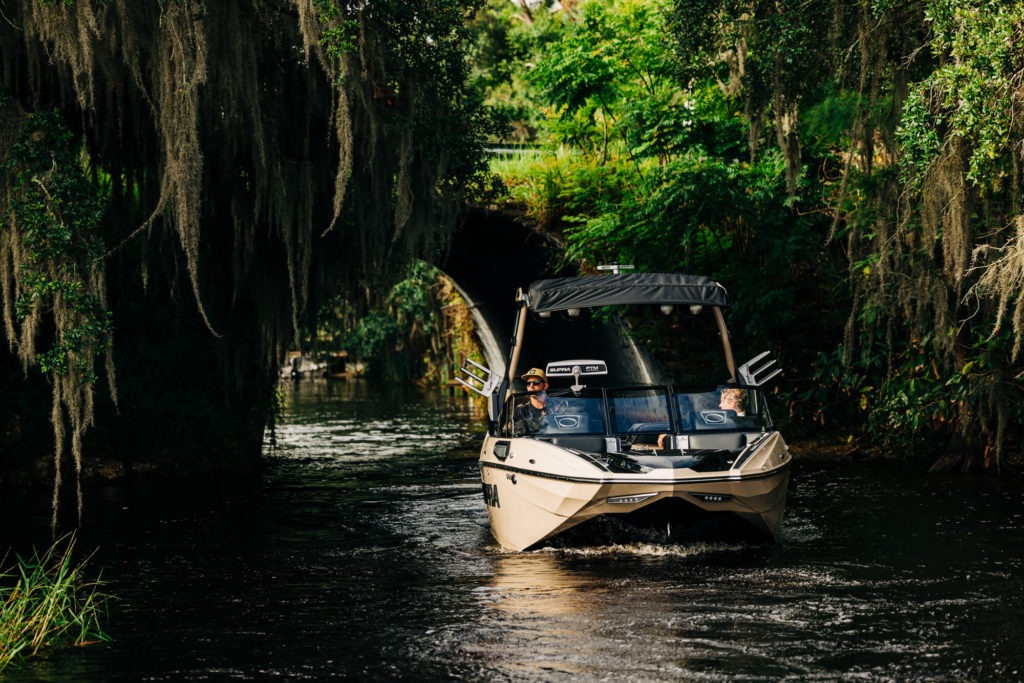 How Much Does the Average Wake Boat Weigh? Supra Breakdown