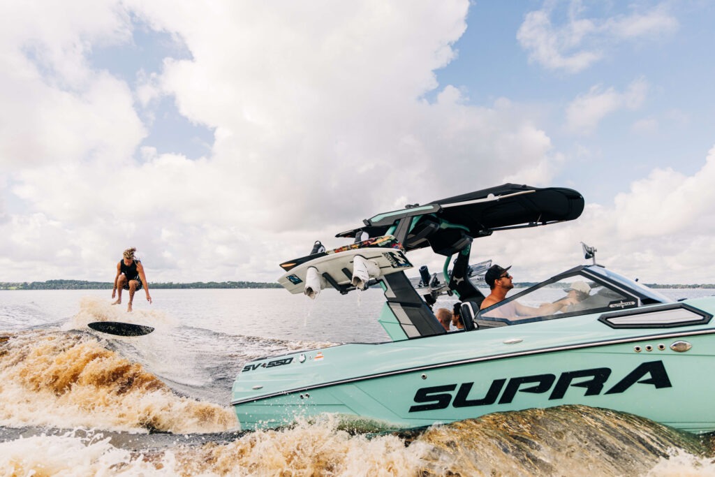 The Ultimate Guide To Choosing the Right Wakesurf Board