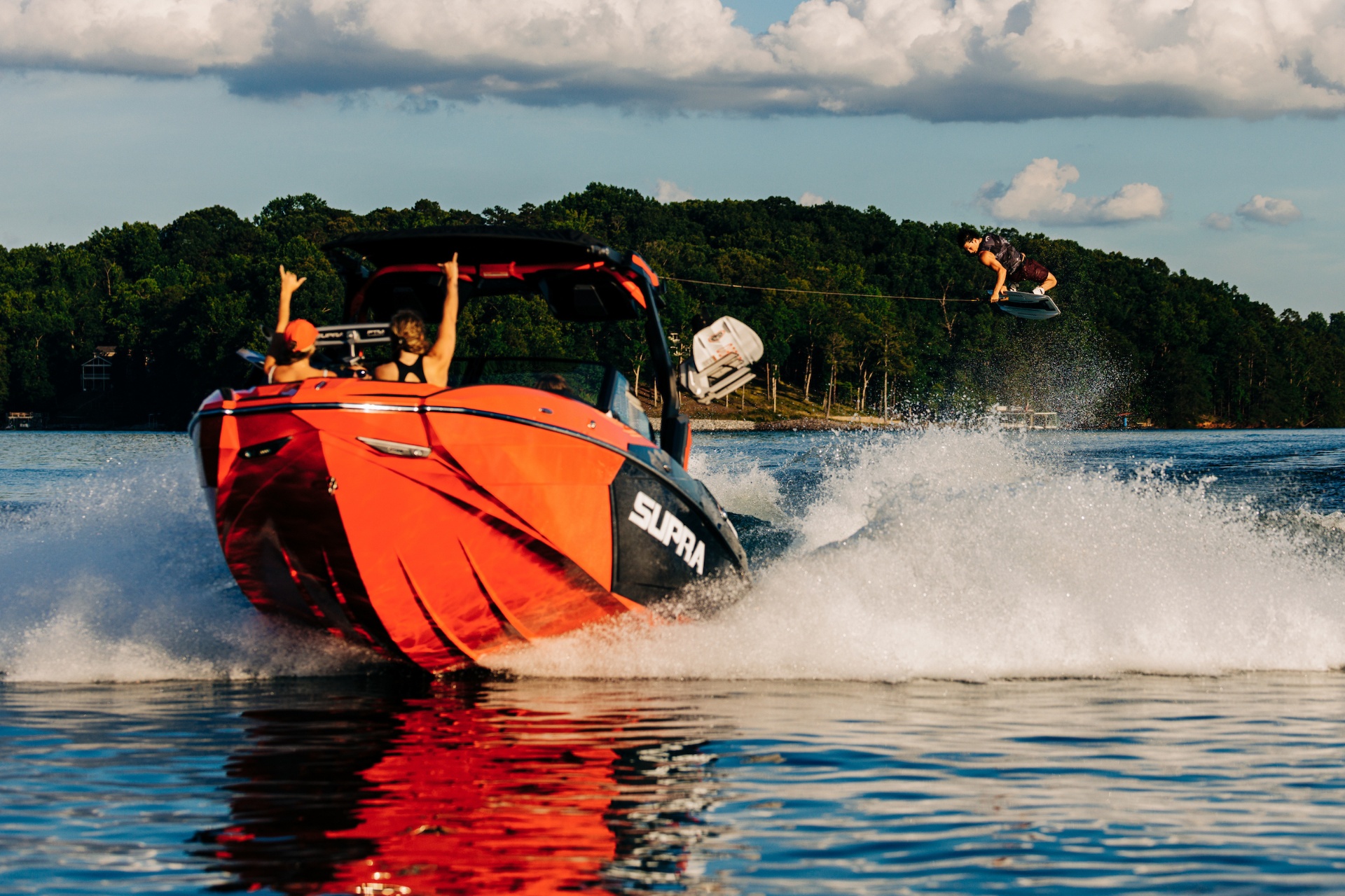 Supra SL wakeboarding action