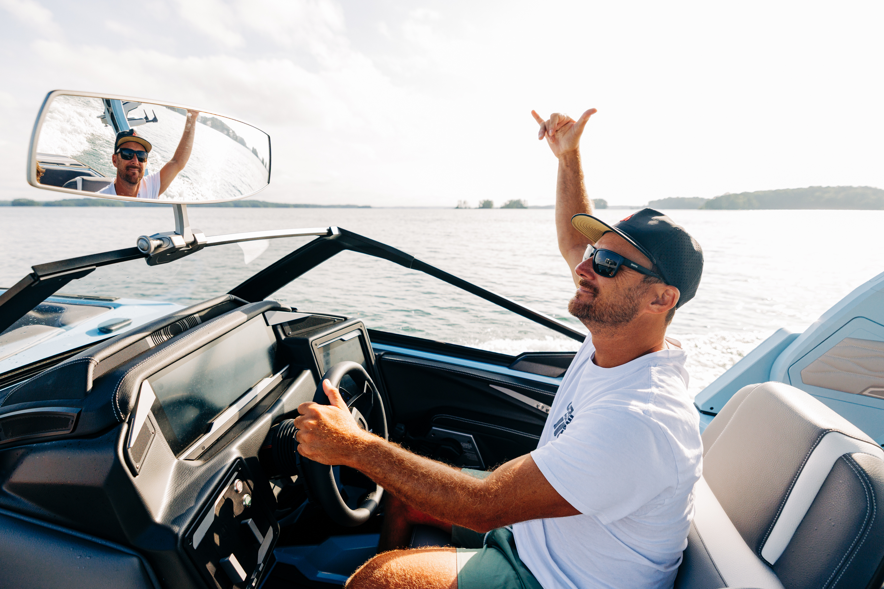 Supra SV on the water